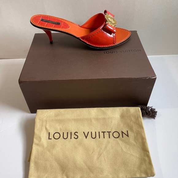 LOUIS VUITTON SLIDES - Picture 2 of 8